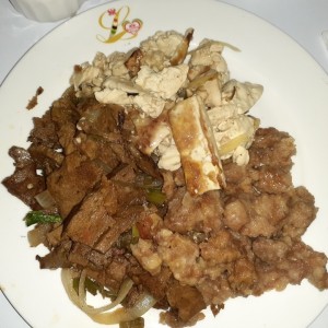 Soya agridulce, gluten con vegetales y tofu con jengibre.