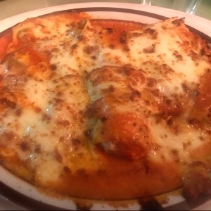 Pasta mixta en salsa rosada.