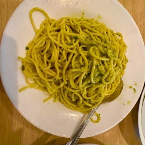 SPAGHETTI EN SALSA PESTO
