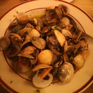 Almejas Genovesas al Ajillo