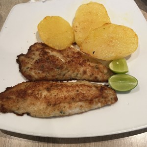 filete de corvina con papa asada