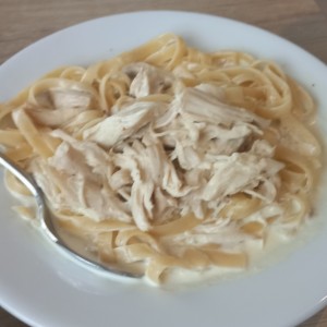 Pollo desm/ Alfredo