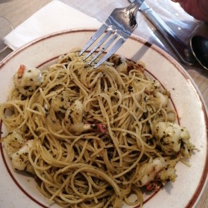 Spaguettini con puesto y langostinos 
