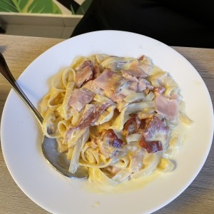 Pastas Especialidades - Fettucine Carbonara