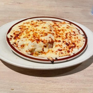 Mixto de pastas gratinado