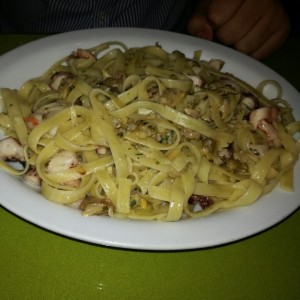 fetuccine a la pescatore