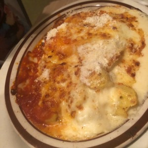 plato de pastas mixtas gratinadas