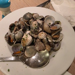 Almejas Genovesas al Ajillo