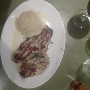Filete de Corvina al Ajillo