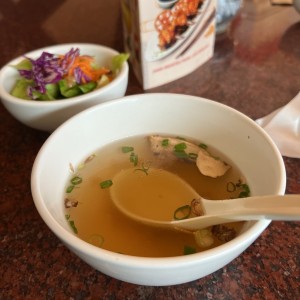 Sopa y ensalada