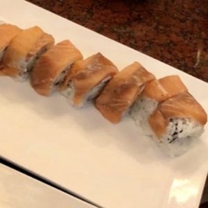 Salmon roll