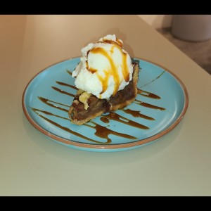 Pie de Manzana con Helado