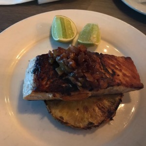 salmon pina pina
