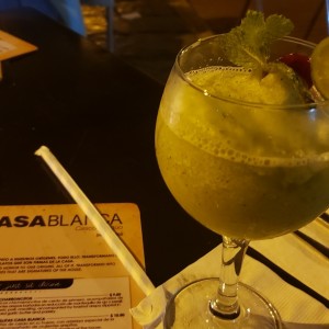 limonada con hierba buena