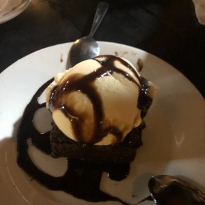 Brownie con Helado