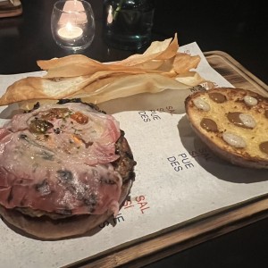 Mis Dos Claveles (burger week 24?)