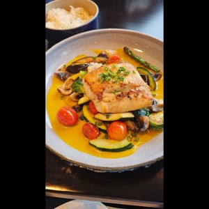corvina con vegetales.