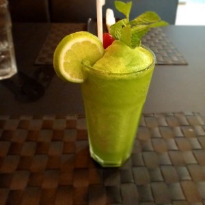 limonada con hierbabuena