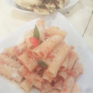 pasta pomodoro