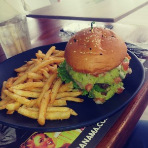 Deli Riquitas - Retro Burger