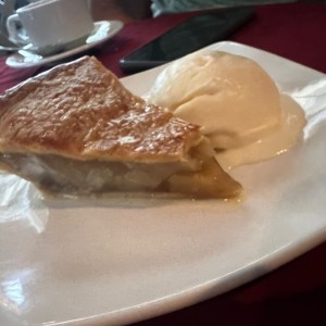 Postre manzana con helados