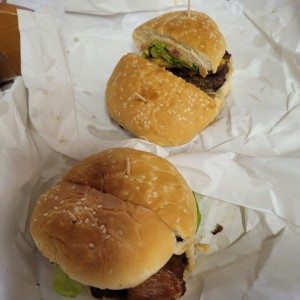 Hamburguesa - Hamburguesa y con tocino