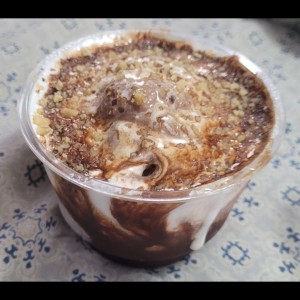 Postres - Sundae chocolate y malva