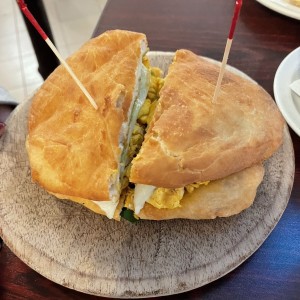 Frituras - Empanada De Pollo