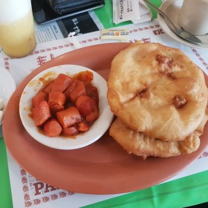 ojaldres y salchicha guisada