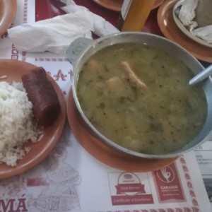 sancocho de pollo