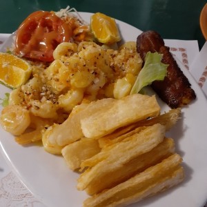 camarones al ajillo en salsa de curry y coco