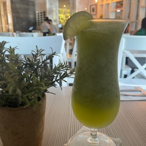 Limonada de hierva buena