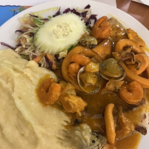Filete de corvina a la marinera.