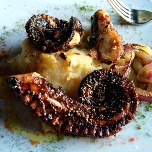 Almuerzo de pulpo.... Muy RICO!!!