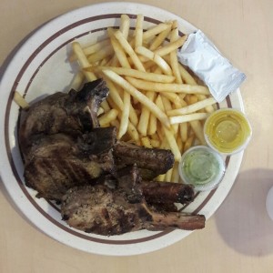 Plato de tres chuletas