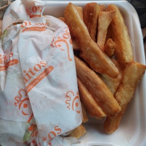 Pita de puerco, con yuca.