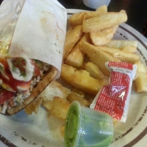 Combo pita de pollo