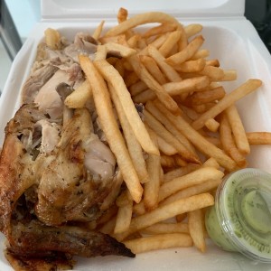 Combo 1/4 de pollo con papitas.