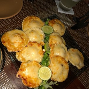 CONCHAS A LA PARMESANA  (10 unid.)