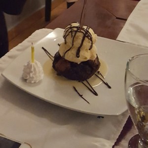 Brownie con helado