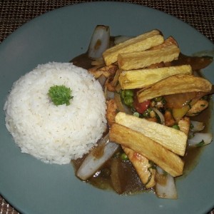 pollo saltado 
