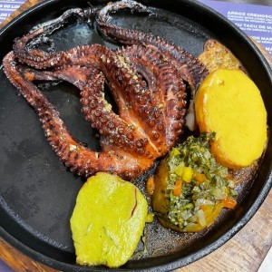 pulpo al carbon