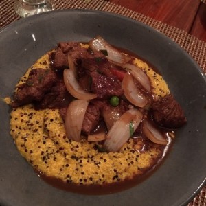 RISOTTO DE QUINOA CON LOMO SALTADO