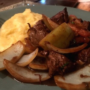Lomo saltado