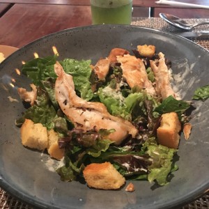 cesar salad con pollo