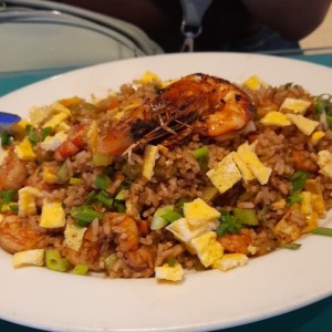 arroz frito con camarones