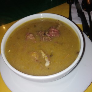 sopa de costilla
