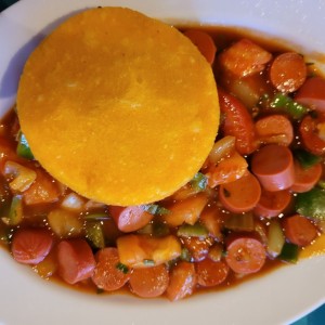 salchichas guisadas y tortilla