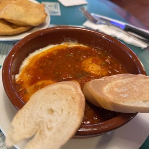 DOS HUEVOS - Huevos Cazuela
