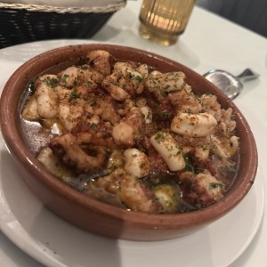 Pulpo y Sepia con Ajo y Vera